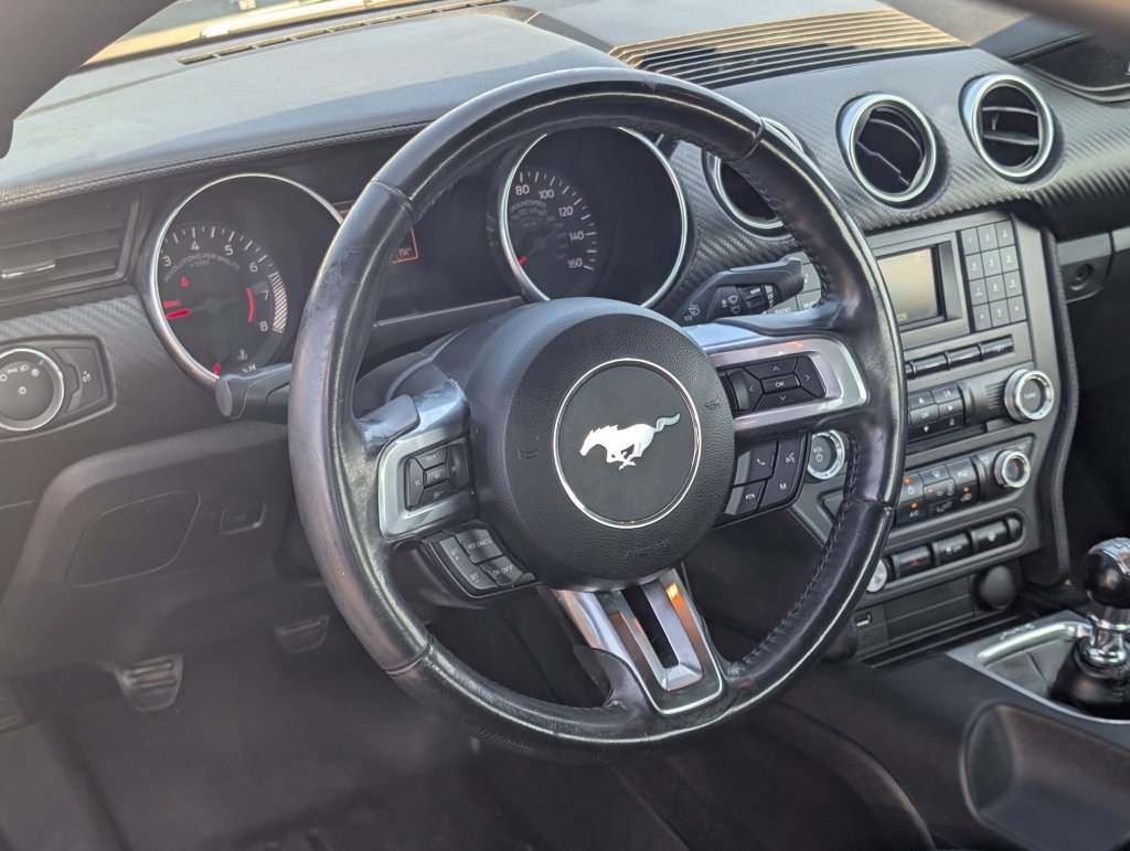 Used 2018 Ford Mustang Coupe RWD image 13