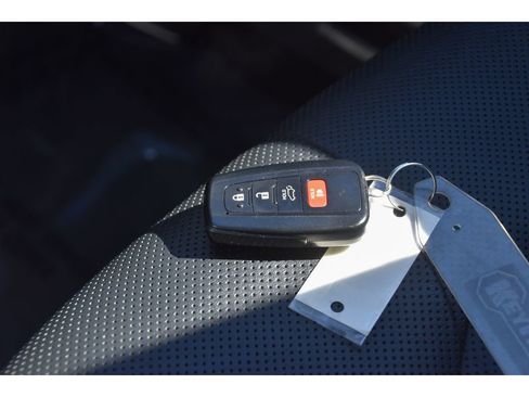 Used 2020 Toyota Highlander Platinum image 39