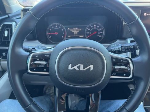 Used 2022 Kia Sorento SX image 21