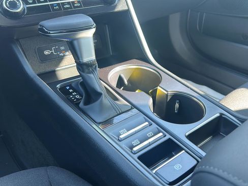 Certified 2025 Hyundai Sonata SE FWD image 16