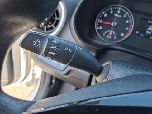 Used 2019 Kia Forte LXS FWD image 33