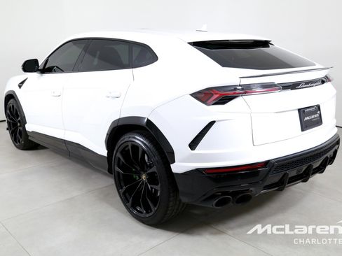 Used 2022 Lamborghini Urus image 6