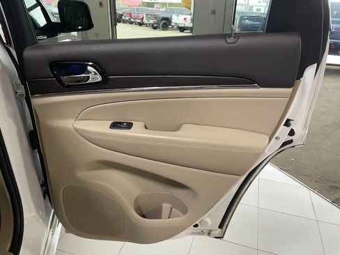 Used 2019 Jeep Grand Cherokee Overland image 25