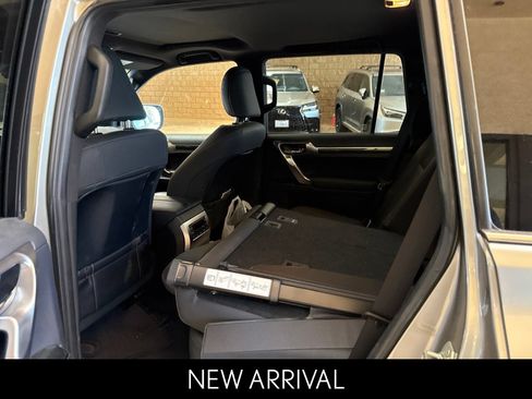 Used 2023 Lexus GX 460 Premium w/ Premium Package AWD/4WD image 6