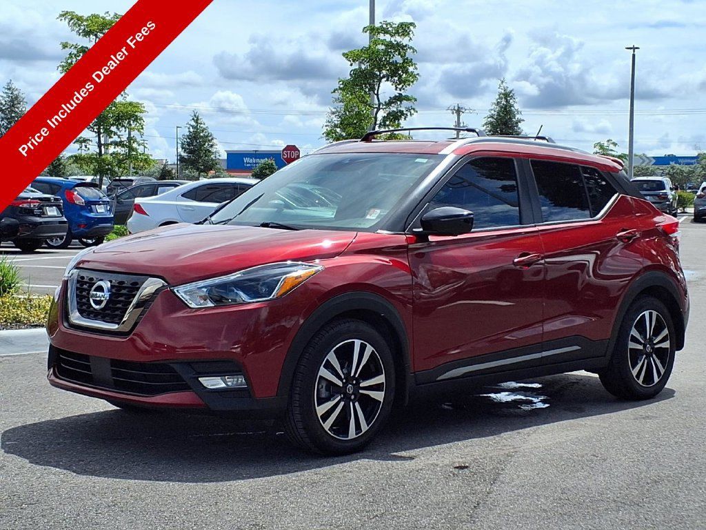 Used 2020 Nissan Kicks SR w/ SR Premium Package FWD image 4