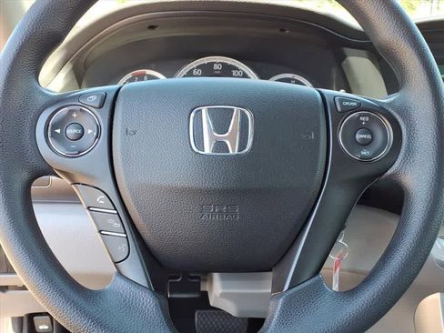 Used 2013 Honda Accord LX image 17