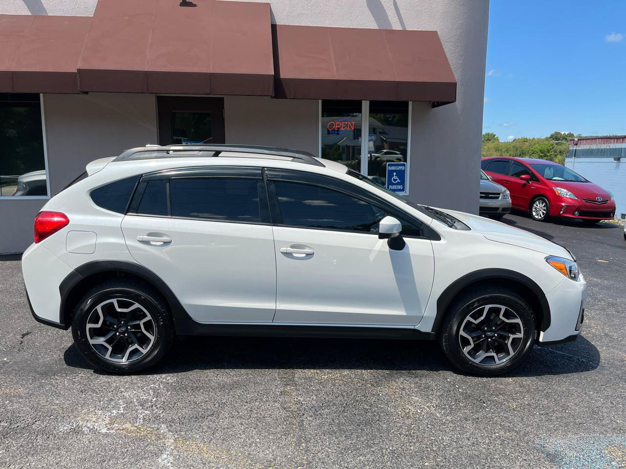 Used 2016 Subaru Crosstrek 2.0i Premium AWD/4WD image 4