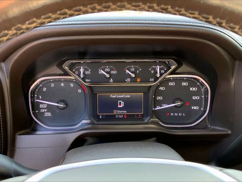 Used 2020 GMC Sierra 1500 SLT w/ SLT Premium Plus Package RWD image 24