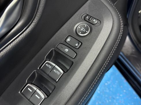 Used 2023 Honda HR-V EX-L image 38