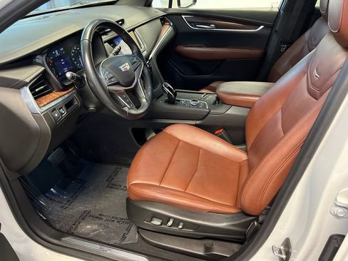 Used 2021 Cadillac XT5 Premium Luxury FWD image 6