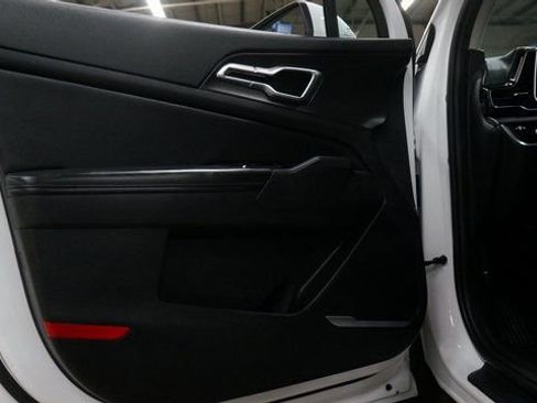 Used 2023 Kia Sportage EX image 34