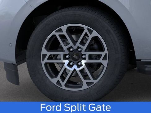New 2026 Ford Expedition Active RWD image 20