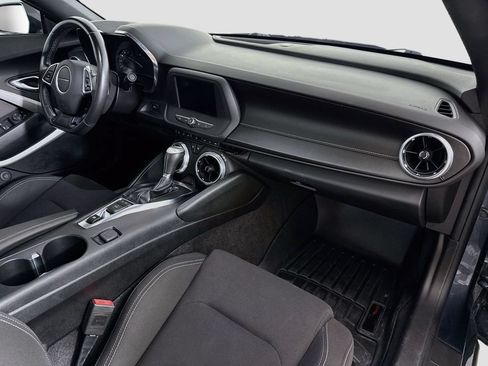 Used 2020 Chevrolet Camaro LT RWD image 27