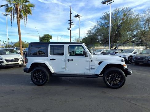 Used 2021 Jeep Wrangler Sahara w/ Cold Weather Group image 8