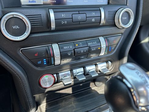 Used 2020 Ford Mustang Premium RWD image 21