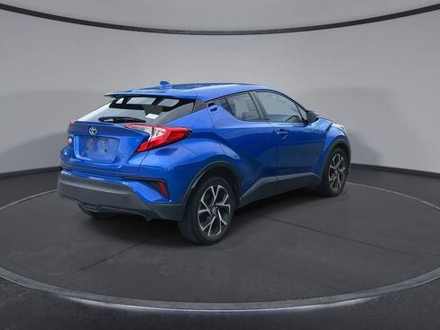 Used 2021 Toyota C-HR XLE FWD image 8