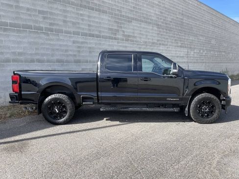 Used 2023 Ford F350 Lariat w/ Lariat Ultimate Package AWD/4WD image 3