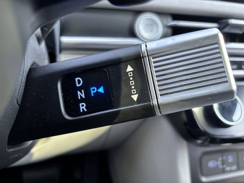 Used 2025 Hyundai Tucson Limited image 23