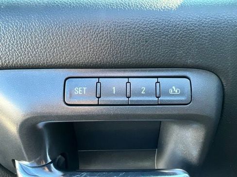 Used 2015 GMC Sierra 3500 SLT AWD/4WD image 18
