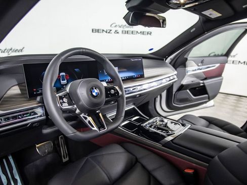 Used 2023 BMW 740i RWD image 21