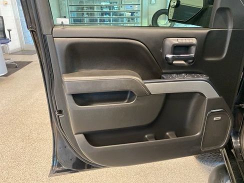 Used 2017 Chevrolet Silverado 1500 LTZ Z71 w/ Midnight Edition image 26