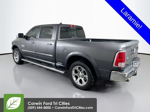 Used 2016 RAM 1500 Laramie w/ Convenience Group AWD/4WD image 11