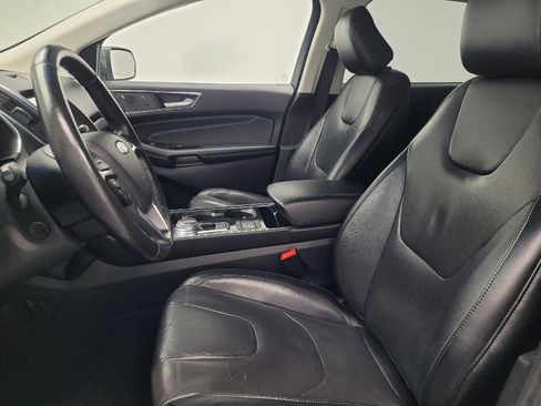 Used 2020 Ford Edge Titanium w/ Equipment Group 301A FWD image 17