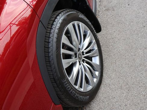 Used 2023 Toyota Highlander Platinum image 41