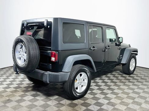 Used 2018 Jeep Wrangler Unlimited Sport S AWD/4WD image 7