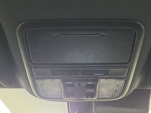 Used 2022 Honda Pilot TrailSport image 24