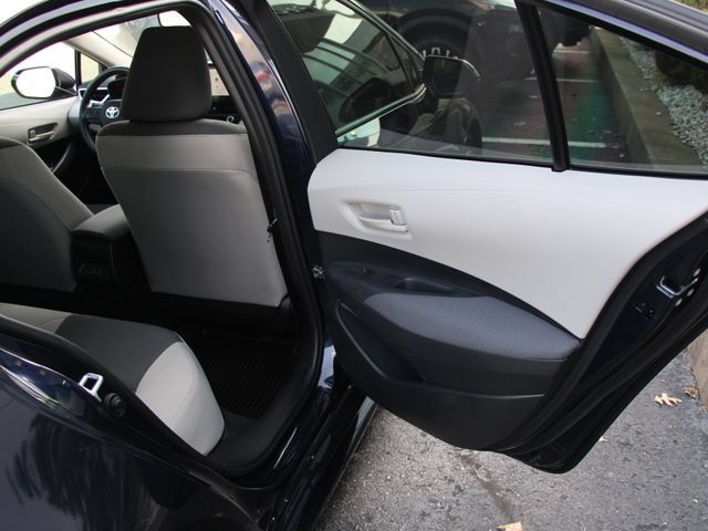 Used 2024 Toyota Corolla LE FWD image 27