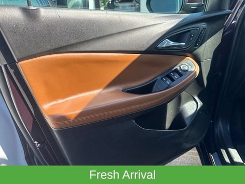 Used 2021 Buick Encore GX Essence w/ Experience Buick Package FWD image 8