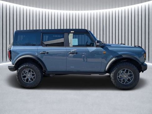 New 2025 Ford Bronco Badlands image 2