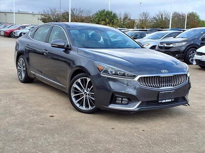 Used 2019 Kia Cadenza Technology