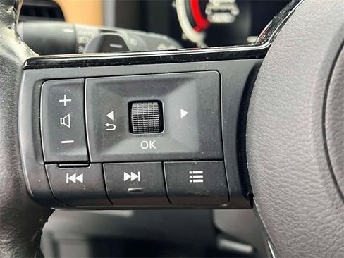 Used 2022 Nissan Rogue Platinum w/ Head-Up Display Package image 23