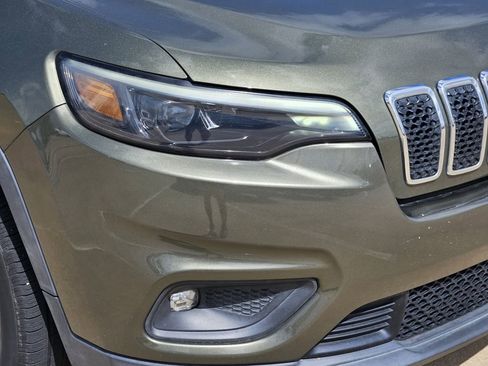 Used 2019 Jeep Cherokee Latitude w/ Popular Appearance Group FWD image 10