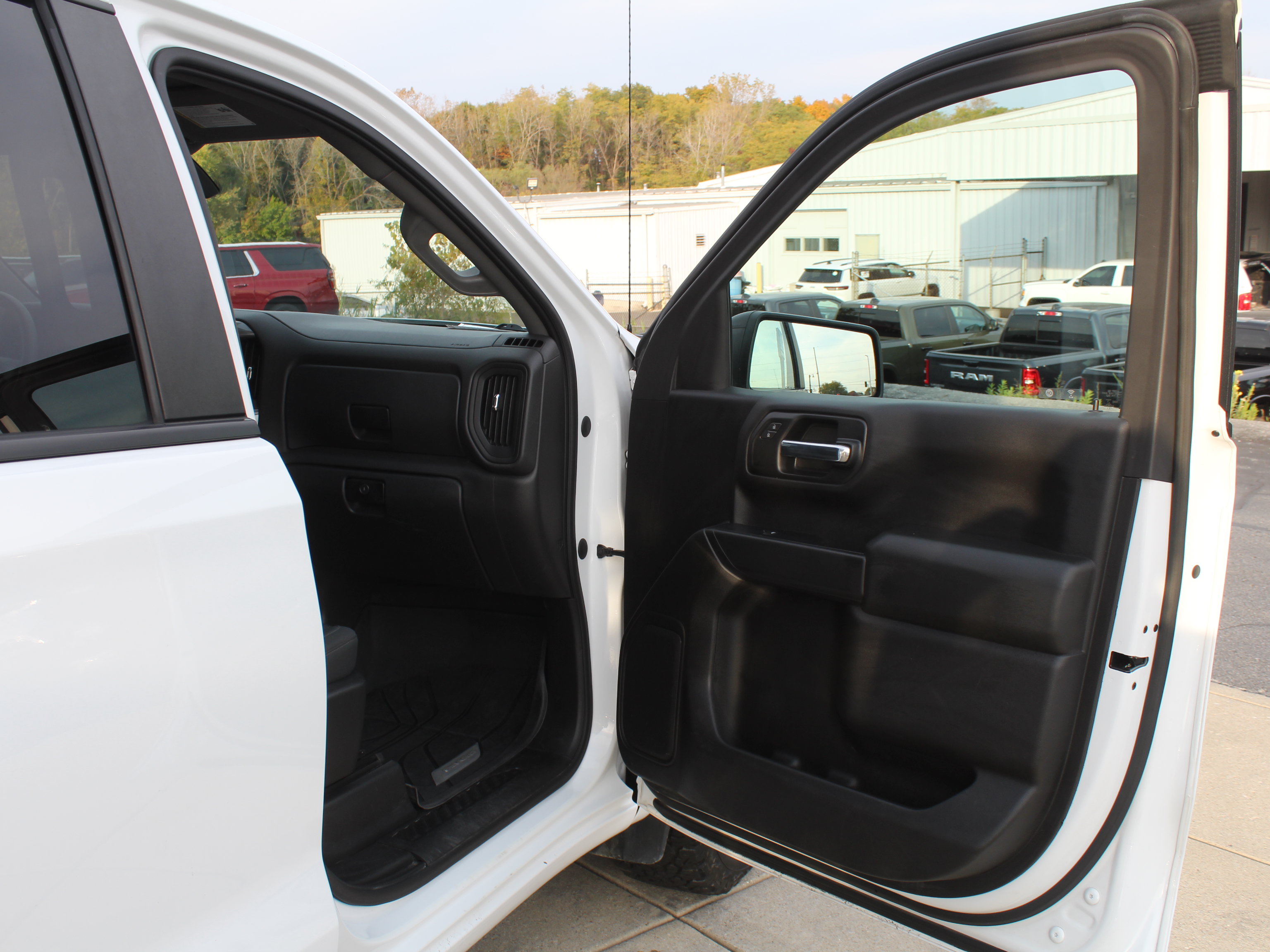 Used 2021 Chevrolet Silverado 1500 Custom AWD/4WD image 25