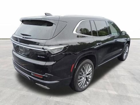 Used 2025 Buick Enclave Avenir w/ Super Cruise Package FWD image 8