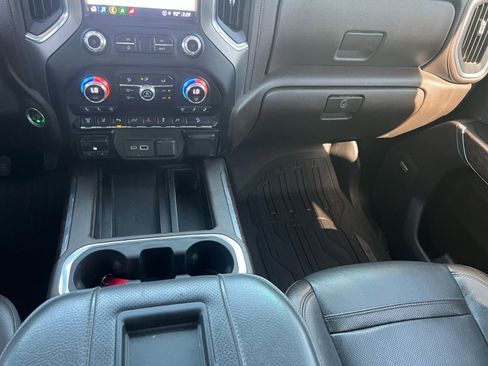 Used 2022 GMC Sierra 2500 Denali image 34