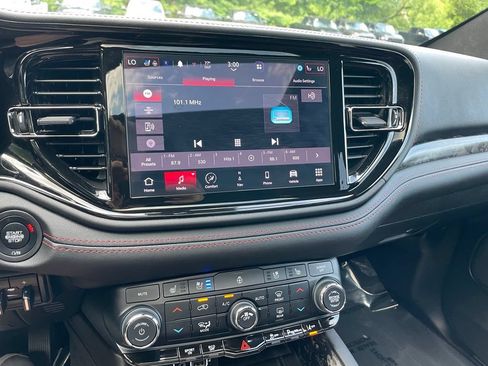 Used 2025 Dodge Durango R/T AWD/4WD image 24