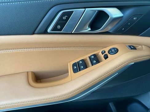 Used 2023 BMW X5 xDrive40i w/ Parking Assistance Package image 13