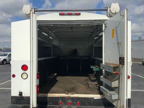 Used 2015 Ford F450 XL w/ Power Equipment Group RWD image 25