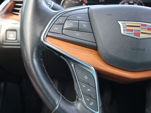 Used 2021 Cadillac XT5 Premium Luxury AWD/4WD image 18