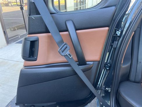 Used 2005 MAZDA RX-8 w/ MT Grand Touring Pkg image 29