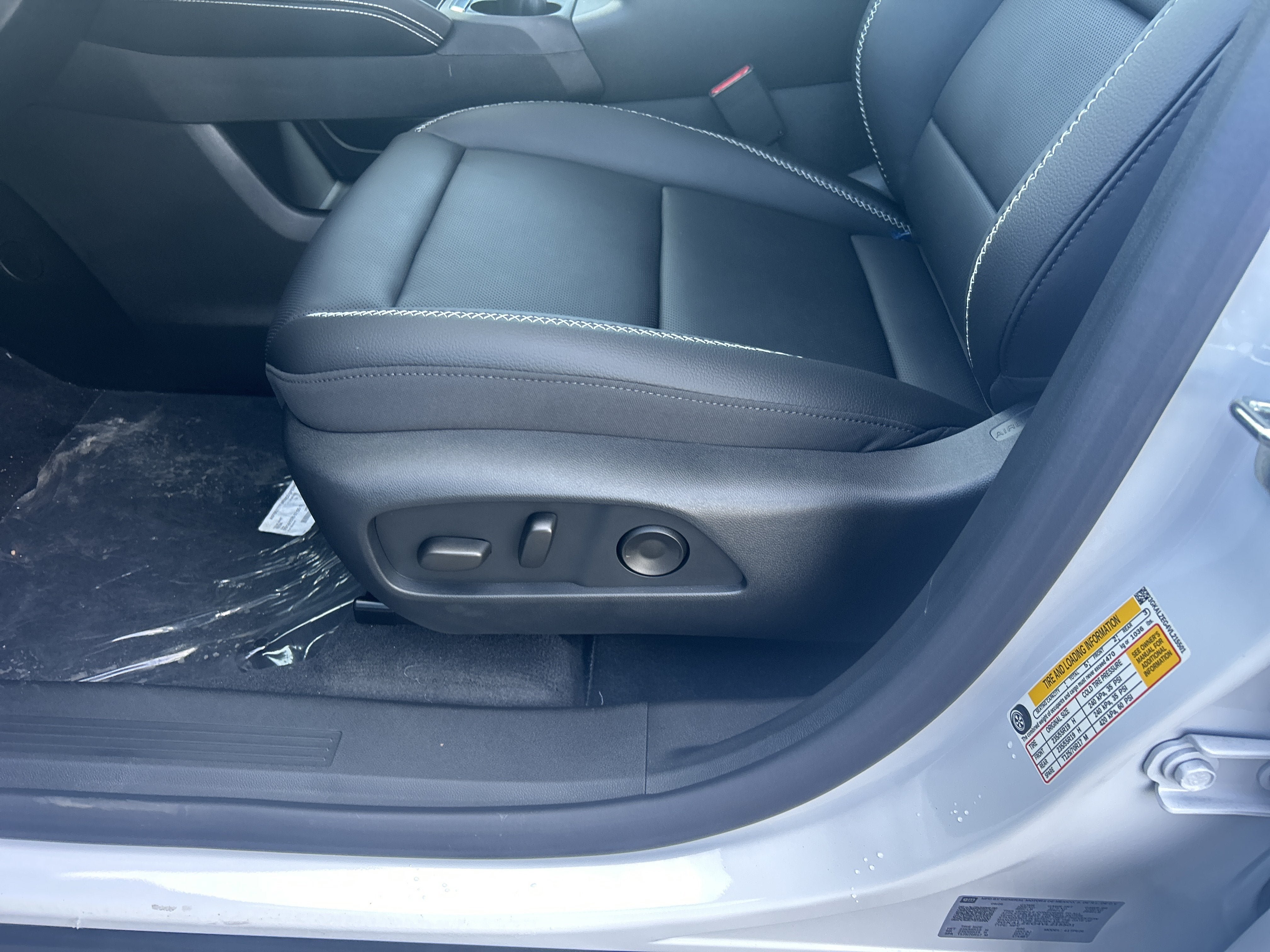 New 2027 GMC Terrain Denali w/ LPO, Floor Liner Package AWD/4WD image 23
