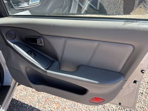 Used 2004 Hyundai Elantra GT FWD image 12