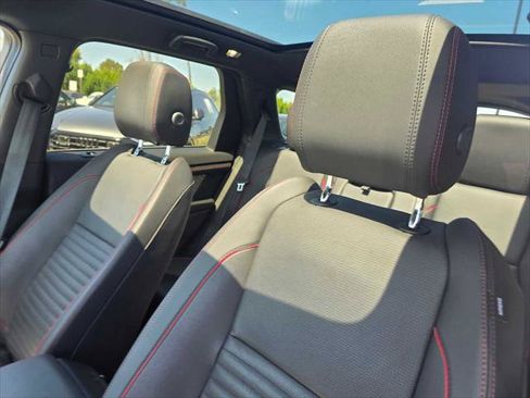 Used 2023 Land Rover Discovery Sport SE R-Dynamic AWD/4WD image 26