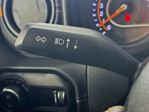 Used 2024 Jeep Gladiator Mojave w/ Technology Group AWD/4WD image 13