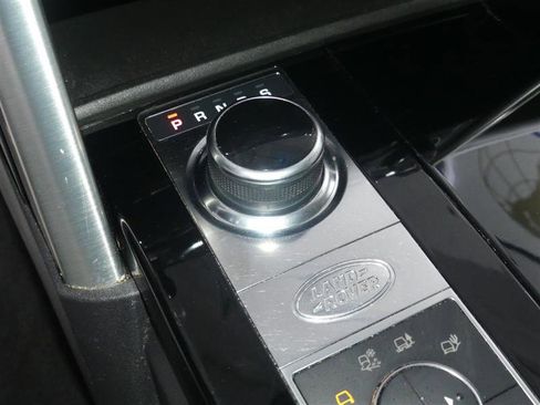 Used 2017 Land Rover Discovery HSE image 39