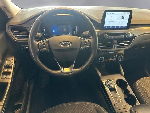 Certified 2024 Ford Escape Active AWD/4WD image 3
